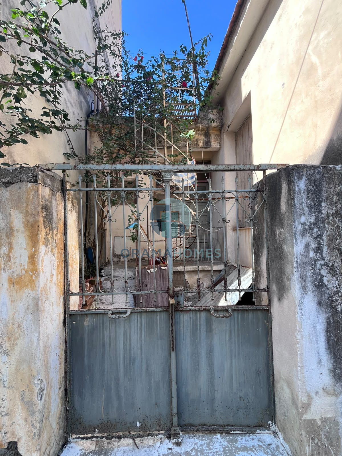 property-img